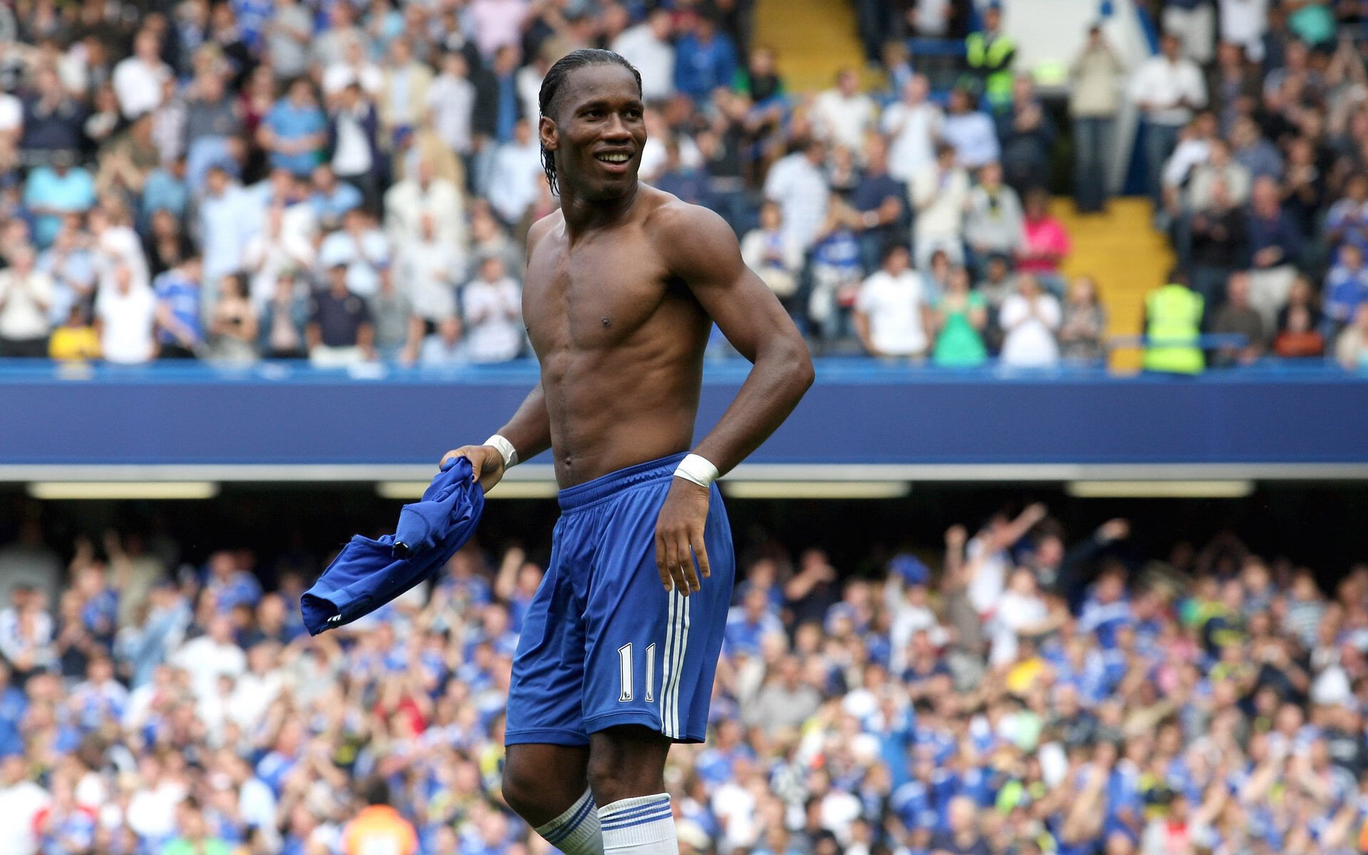 _快船队在主场大胜，士气高涨_，快船主场叫啥